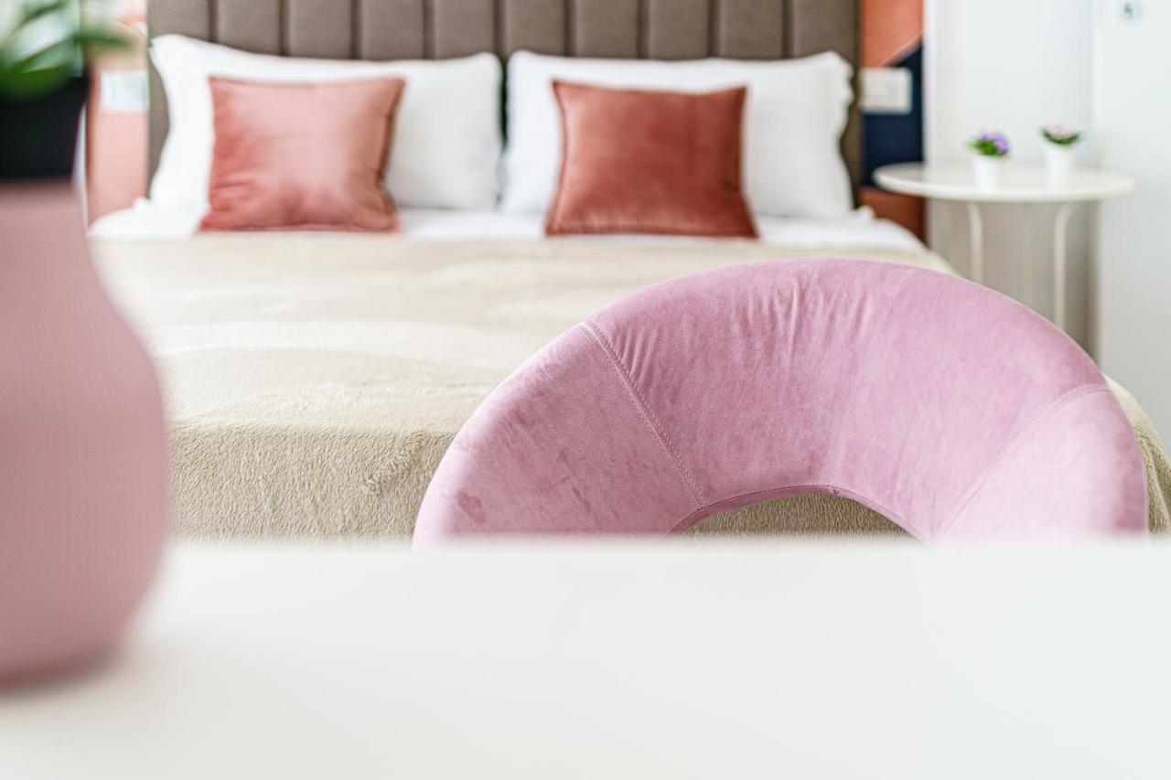 Atena Rooms Cagliari Bagian luar foto