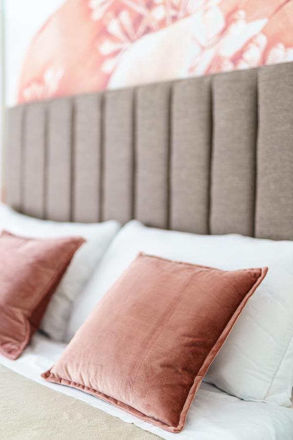 Atena Rooms Cagliari Bagian luar foto