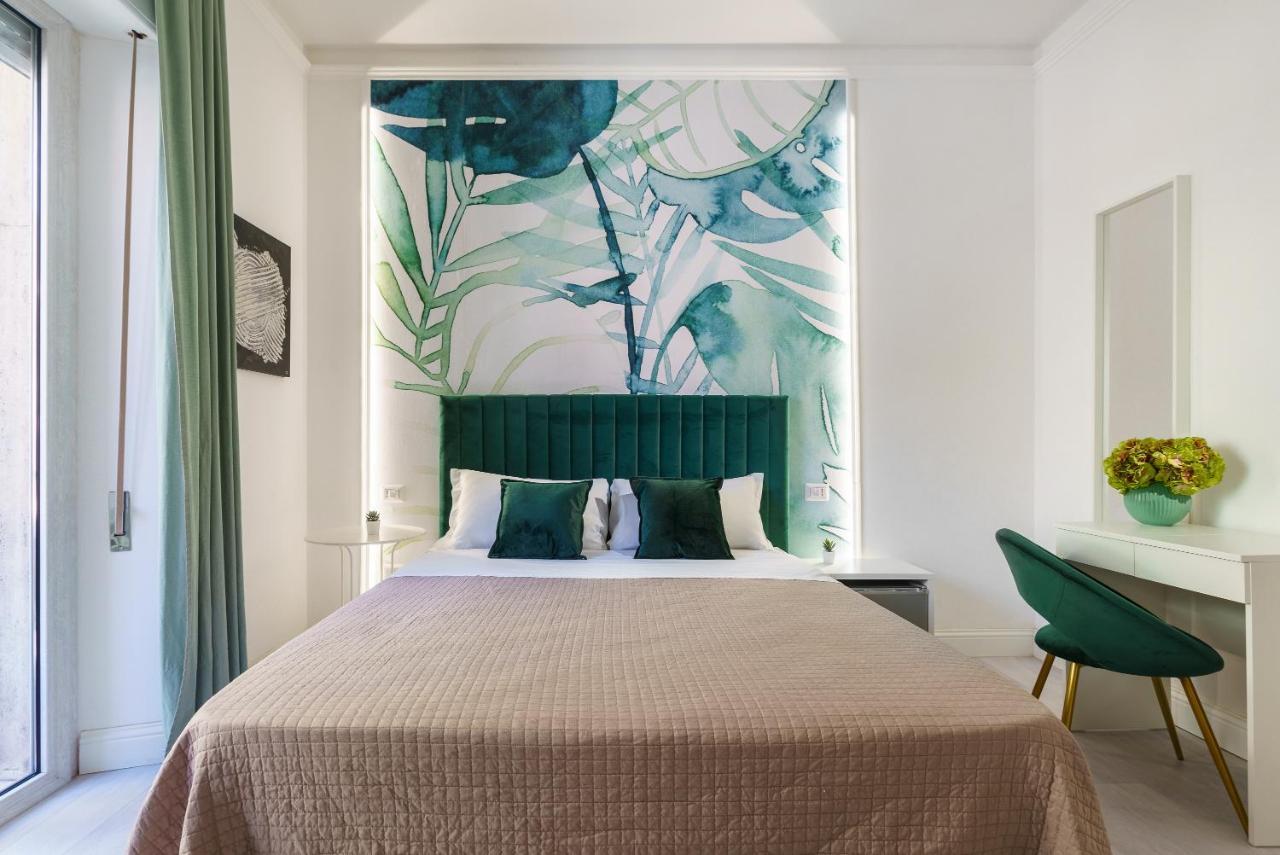 Atena Rooms Cagliari Bagian luar foto