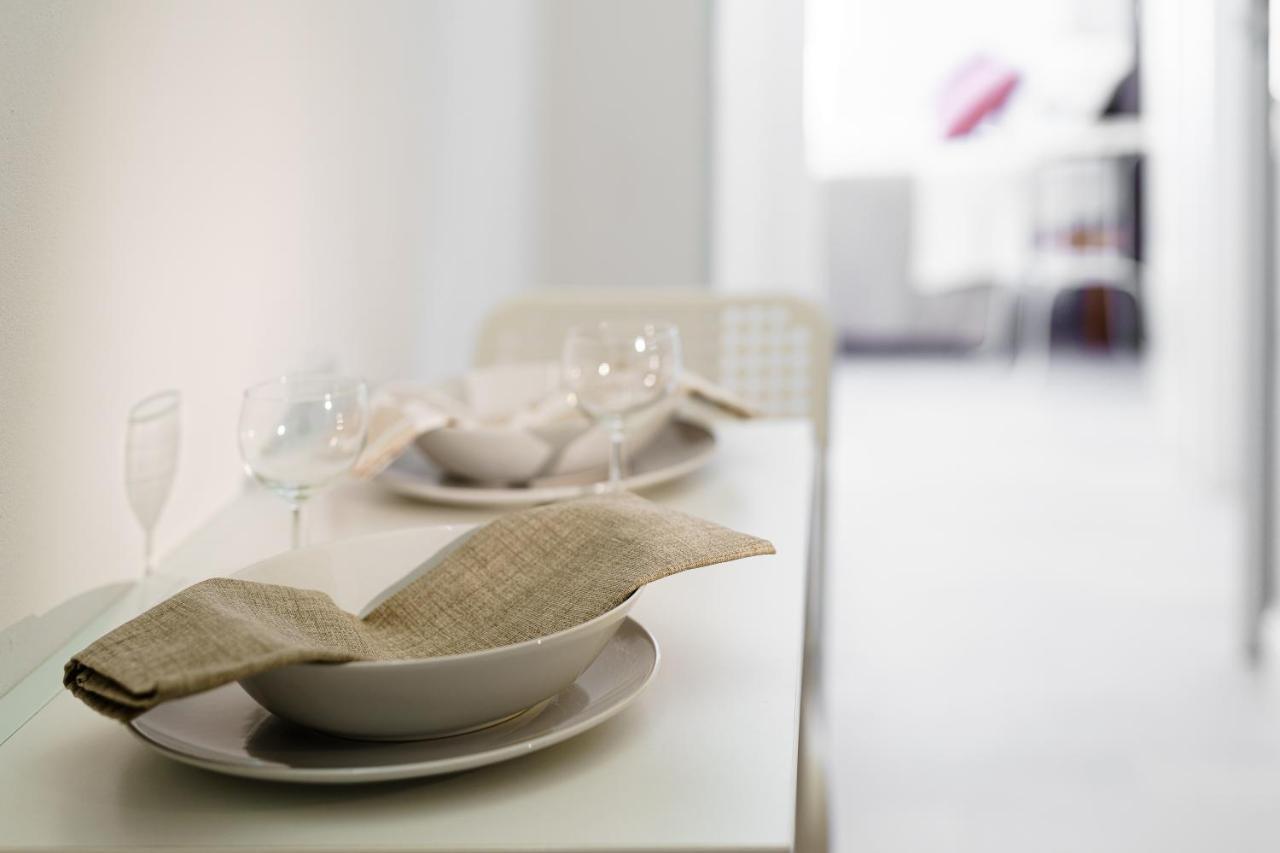 Atena Rooms Cagliari Bagian luar foto